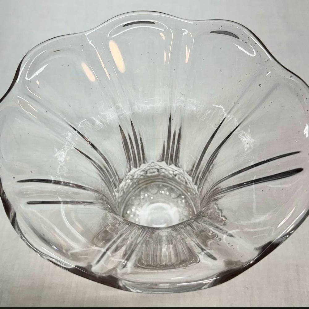 Vintage Clear Cut Depression Glass Fluted Vase Diamond Starburst‎ Pattern - Picture 5 of 7